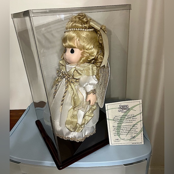 PRECIOUS MOMENTS “GLORIA” Angel Doll, In Plastic Case, On PM Doll Stand-No Box! - Picture 8 of 12